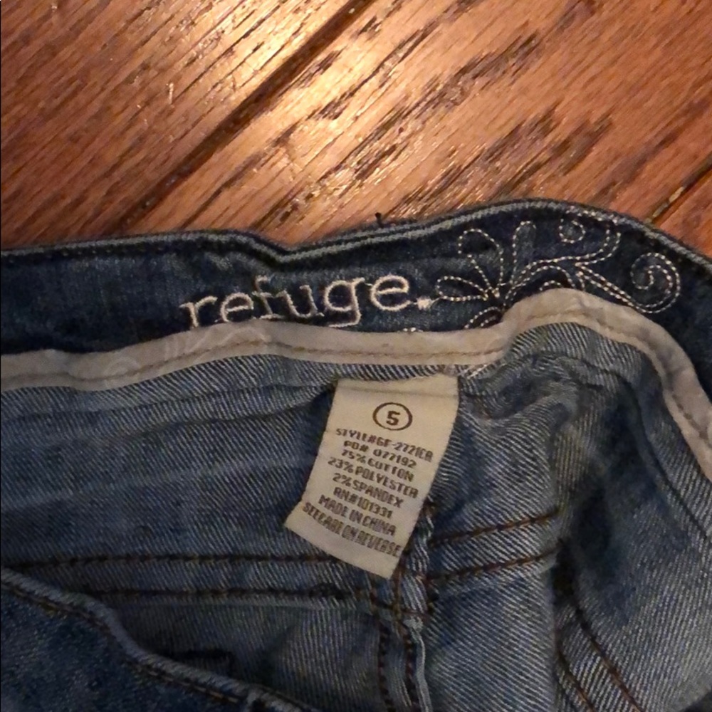 Capris - Picture 2 of 2